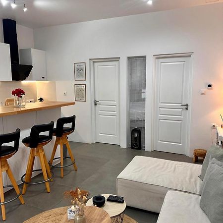 Asterias Apartment สกีรอส ภายนอก รูปภาพ