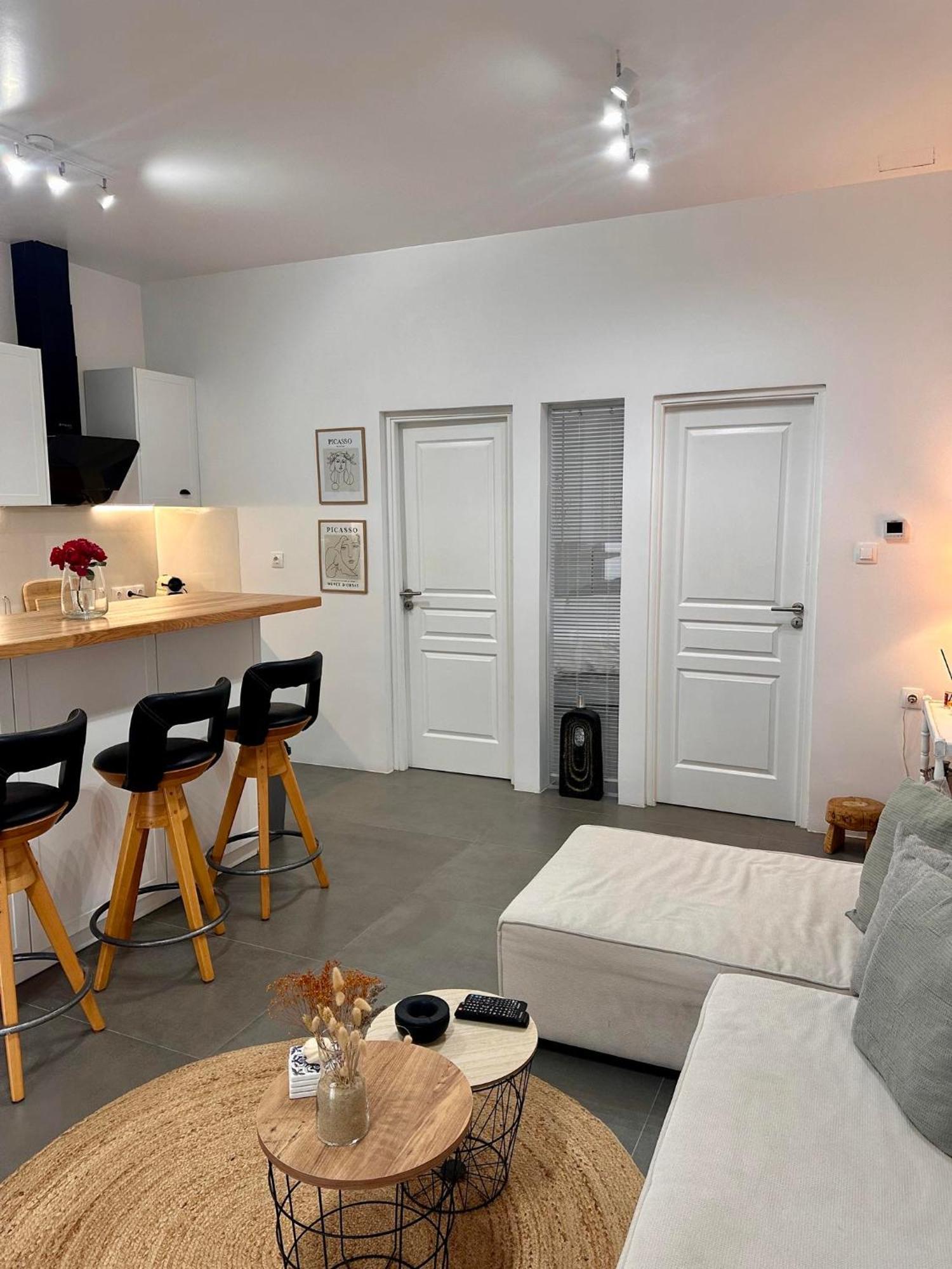 Asterias Apartment สกีรอส ภายนอก รูปภาพ